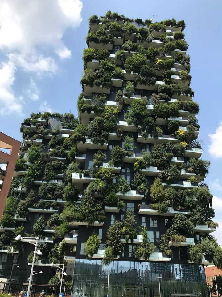 Bosco Verticale video cover
