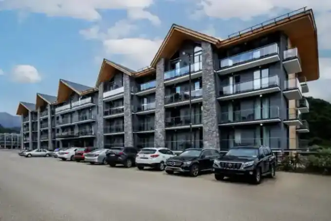 Crystal Resort — Gallery View 2
