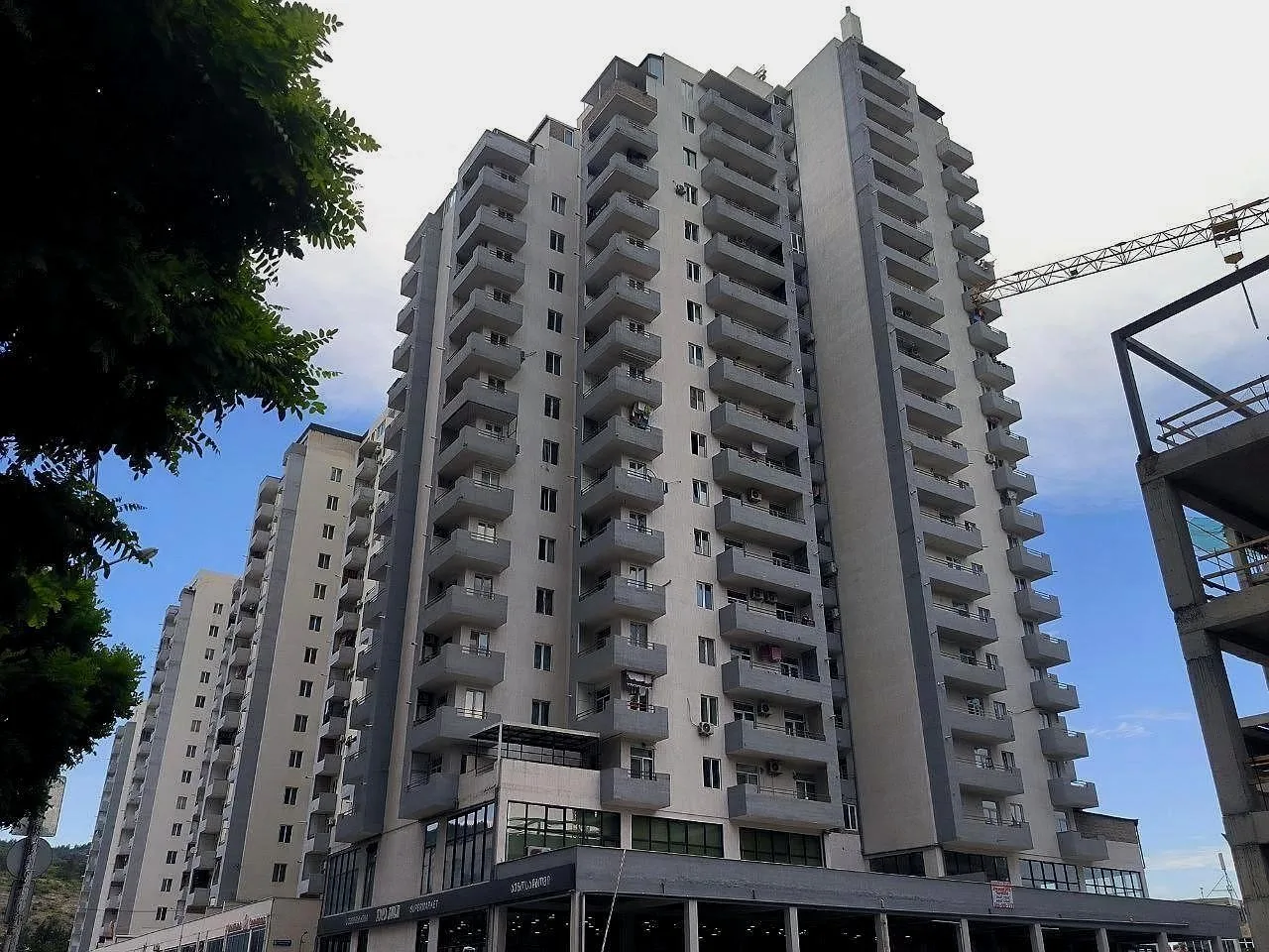 Dona Palace Saburtalo